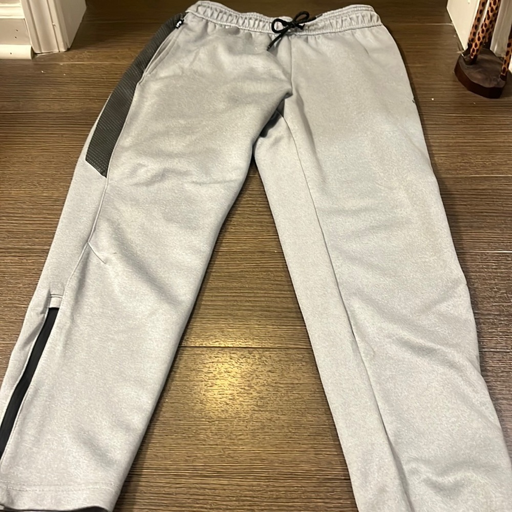 Medium, grey, Reebok sweatpants